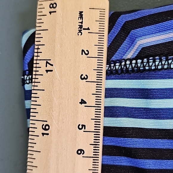 DANSKIN XL women's blue and black geometric legings. Small pocket inside. - Picture 7 of 8